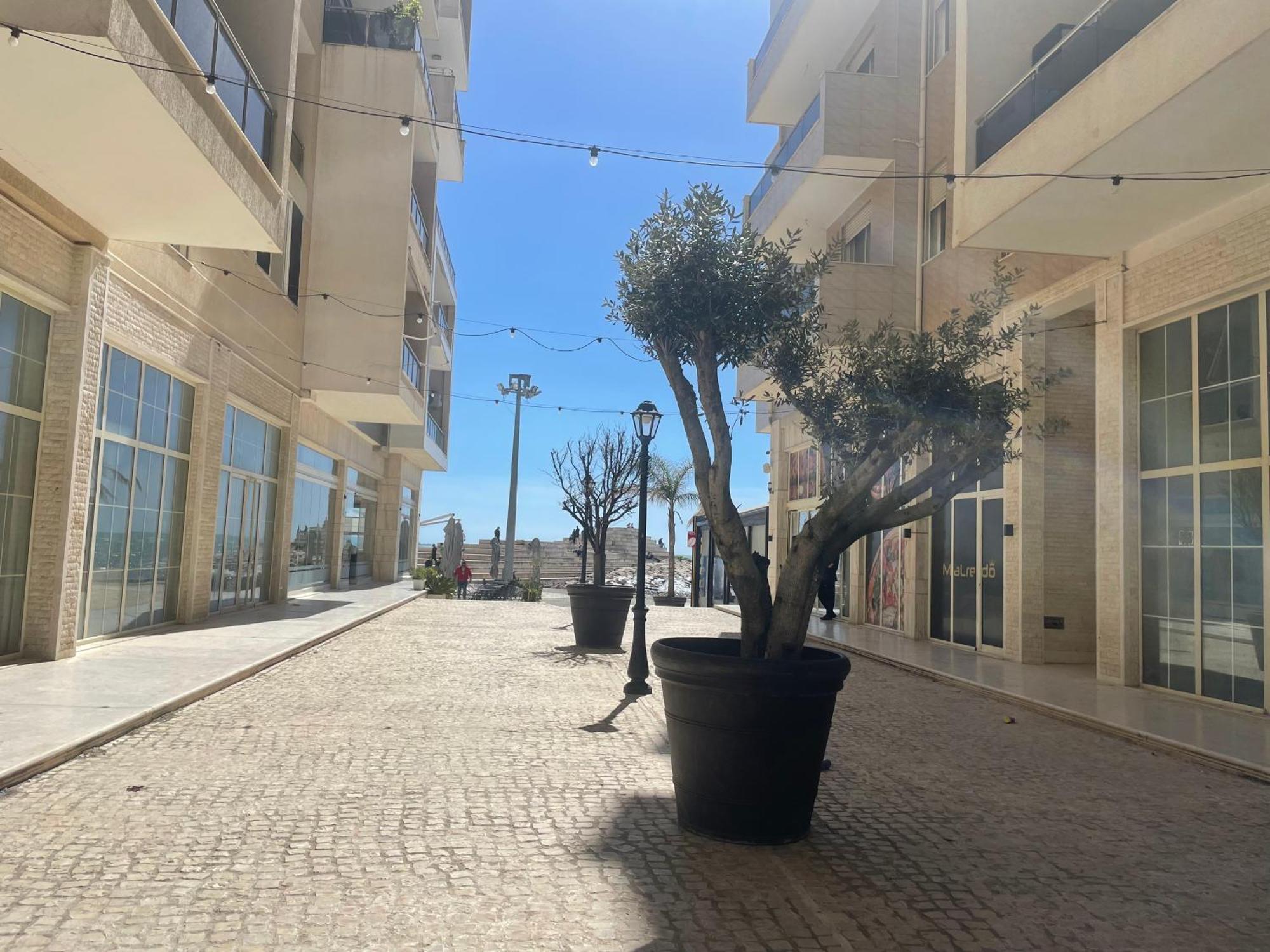 Hotel Nais Beach Дуррес Экстерьер фото