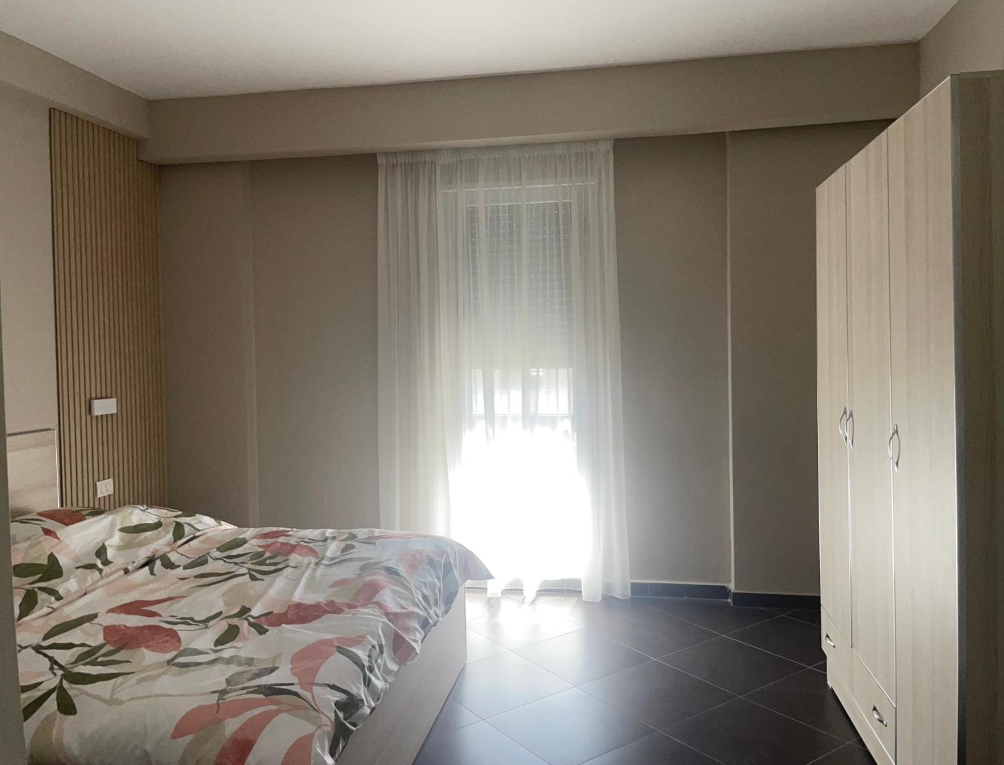 Hotel Nais Beach Дуррес Экстерьер фото